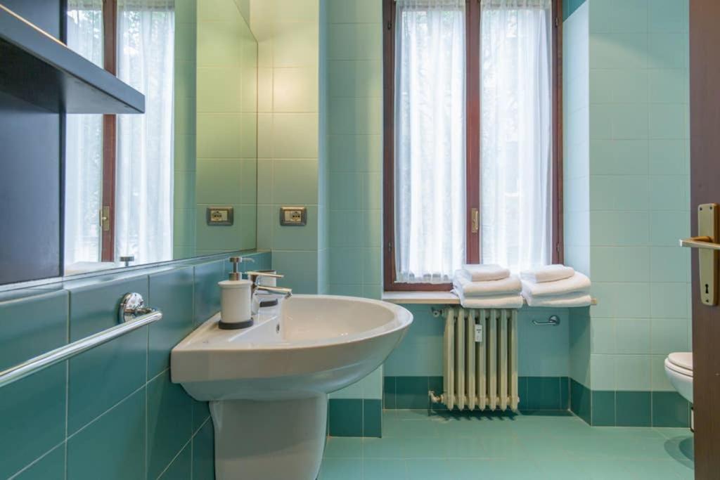 Comfortable Behind Arena Di Apartamento Verona